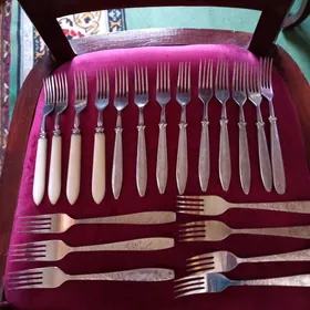 тарелки,ложки,вилки