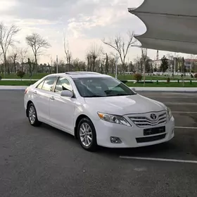 Toyota Camry 2011