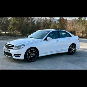 Mercedes-Benz C350 2013
