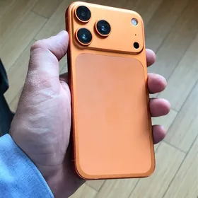 IPHONE 17 pro owurlen XR