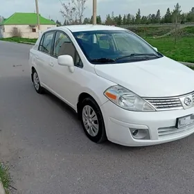 Nissan Versa 2010