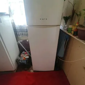 холодильник Vestal сухой мороз