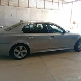BMW E60 2003