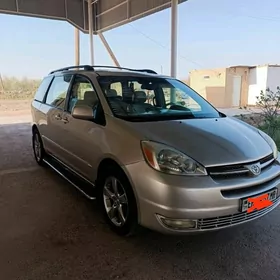 Toyota Sienna 2004