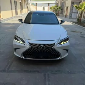 Lexus ES 350 2020