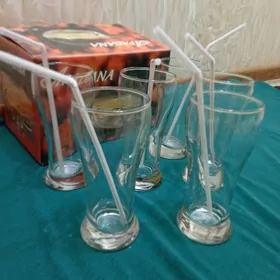 Высокие стаканы