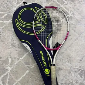 Теннисная ракетка