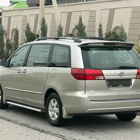 Toyota Sienna 2004