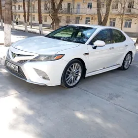Toyota Camry 2018
