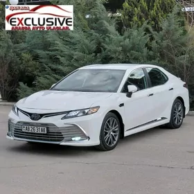 Toyota Camry 2021