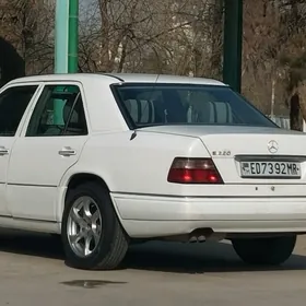 Mercedes-Benz 230E 1994