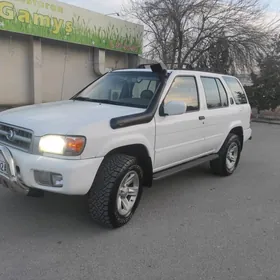 Nissan Pathfinder 2000