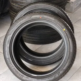 Bridgestone 235 45 18