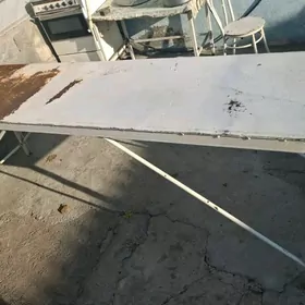 Stol galyň demirden