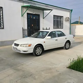 Toyota Camry 2000