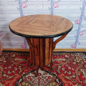 elin yasalan agac stol