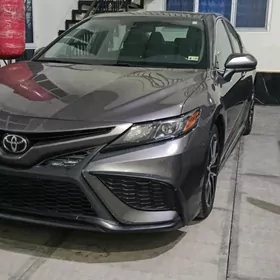 Toyota Camry 2021