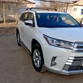 Toyota Highlander 2016