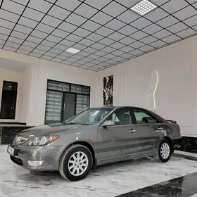 Toyota Camry 2004