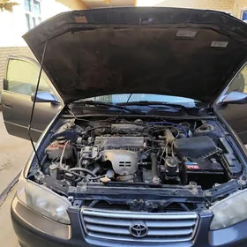 Toyota Camry 1998