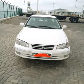 Toyota Camry 2001