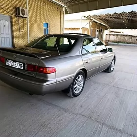 Toyota Camry 2000