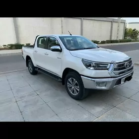Toyota Hilux 2022