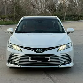 Toyota Camry 2023