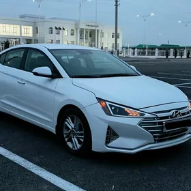 Hyundai Elantra 2020