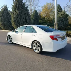 Toyota Camry 2013
