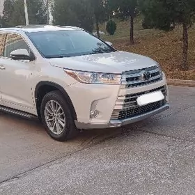 Toyota Highlander 2018