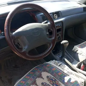 Toyota Camry 1999