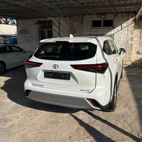 Toyota Highlander 2020