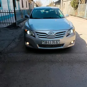 Toyota Camry 2010