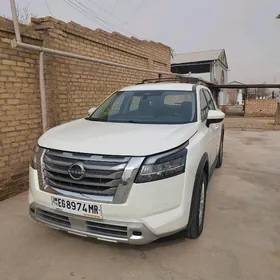 Nissan Pathfinder 2022