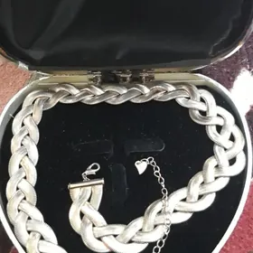 КРУЧЕННОЕ КОЛЬЕ,БИЖУТЕРИЯ