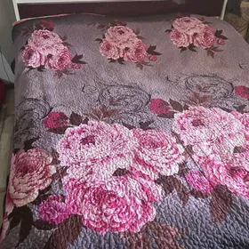 двухспальная кровать