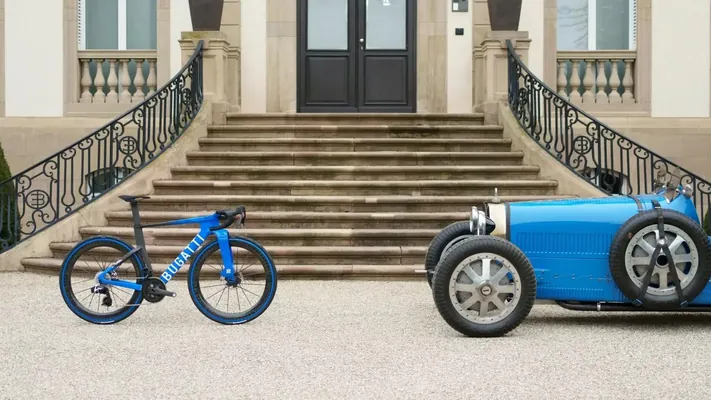 Двухколесный Bugatti продают по цене нового авто