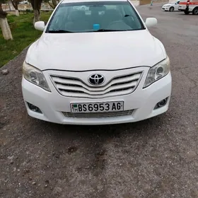Toyota Camry 2010