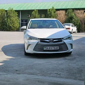 Toyota Camry Hybrid 2017