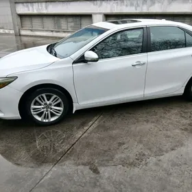 Toyota Camry 2017