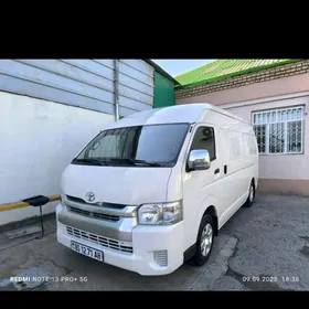 Toyota Hiace 2014