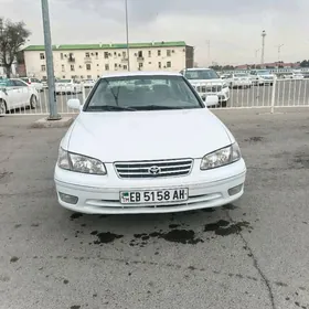Toyota Camry 2000