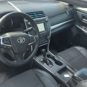 Toyota Camry 2017