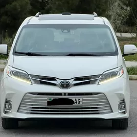 Toyota Sienna 2020