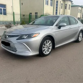 Toyota Camry 2022