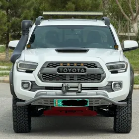 Toyota Tacoma 2017