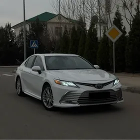 Toyota Camry 2023
