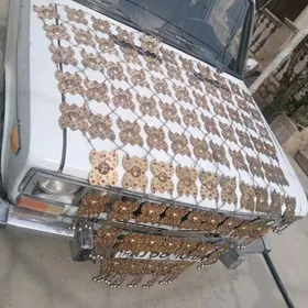 Maşyn bezeg şaýly