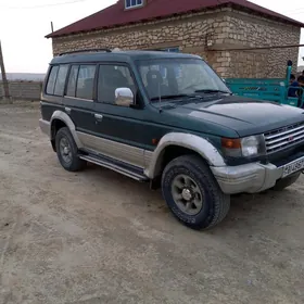 Mitsubishi Pajero 1995